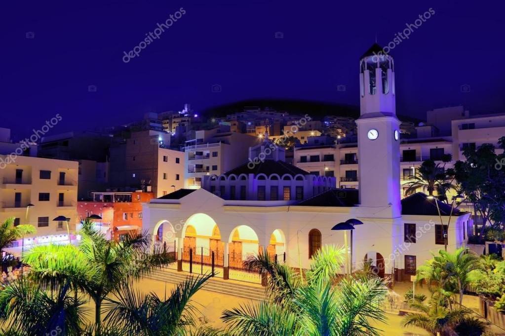 Apartment Tenerifeopenhome Bright Penthouse On The Cristianos Arona (Tenerife)